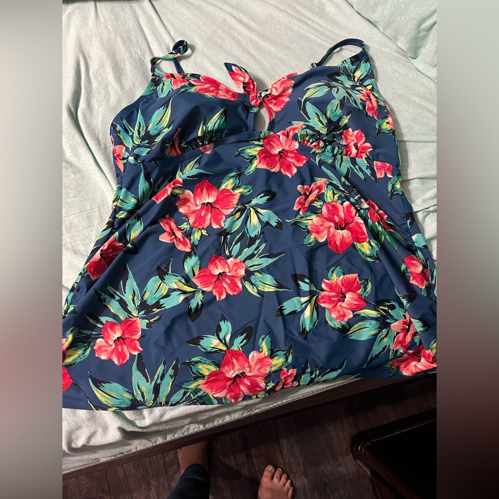 Maternity tankini swim top